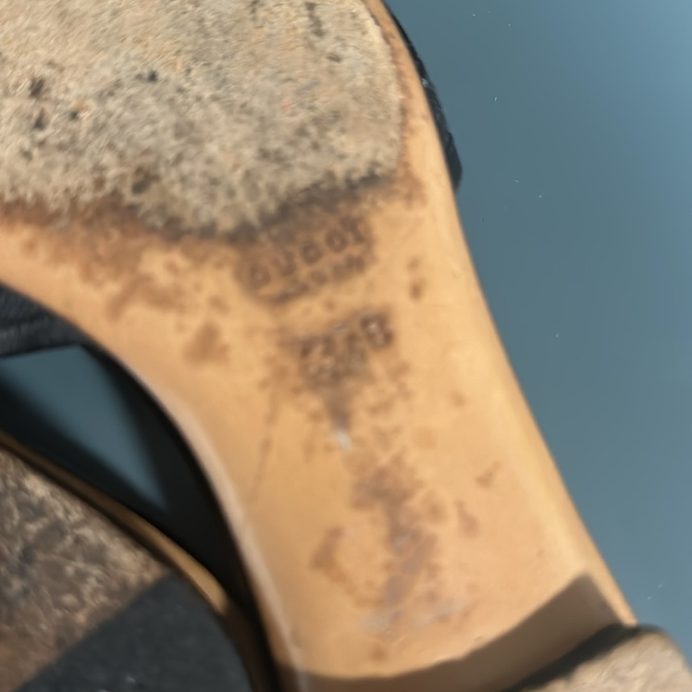 Gucci Black Slide Sandals with Silver Accents - Picture 5 of 5
